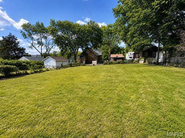 6533 Corbitt Avenue, St Louis, MO 63130