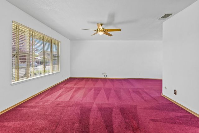 865 Regatta Dr, Sacramento, CA 95833