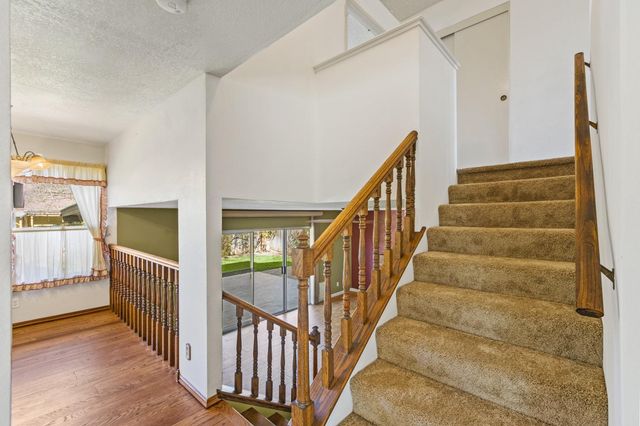 865 Regatta Dr, Sacramento, CA 95833