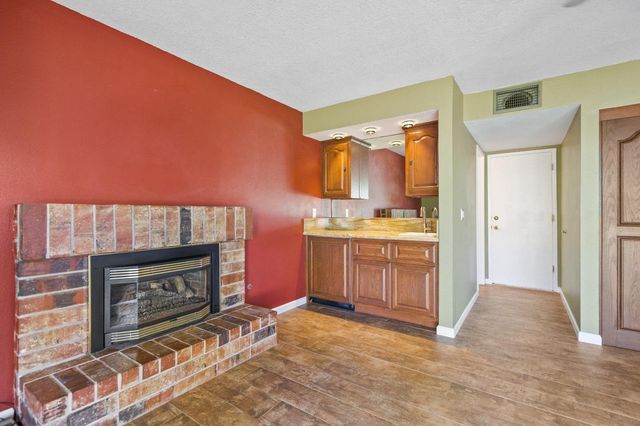 865 Regatta Dr, Sacramento, CA 95833