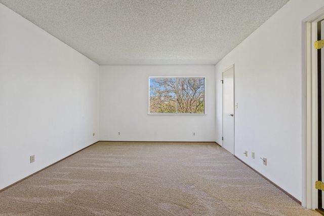 865 Regatta Dr, Sacramento, CA 95833