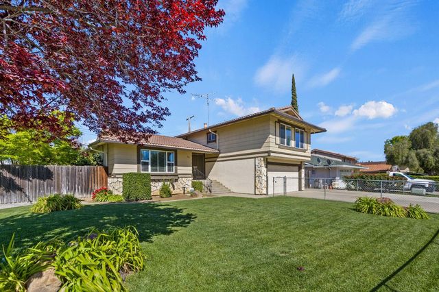 865 Regatta Dr, Sacramento, CA 95833