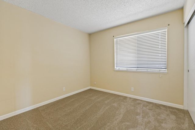 865 Regatta Dr, Sacramento, CA 95833