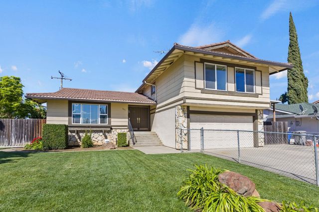 865 Regatta Dr, Sacramento, CA 95833