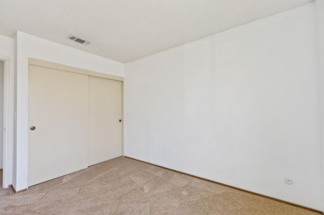 865 Regatta Dr, Sacramento, CA 95833