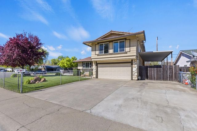 865 Regatta Dr, Sacramento, CA 95833