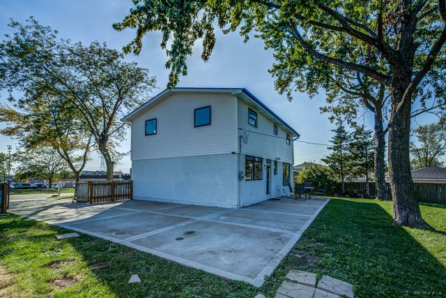 9416 Magnolia Avenue, Mokena, IL 60448