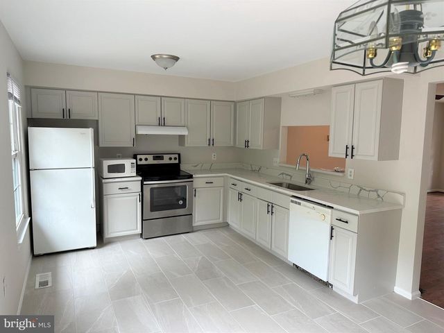 7822 BROOKVIEW CT, Manassas, VA 20109