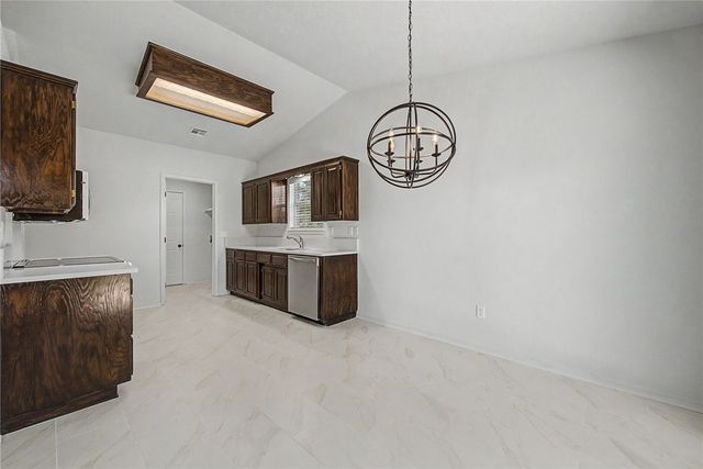 4490 W Chaparral Lane, Fayetteville, AR 72704