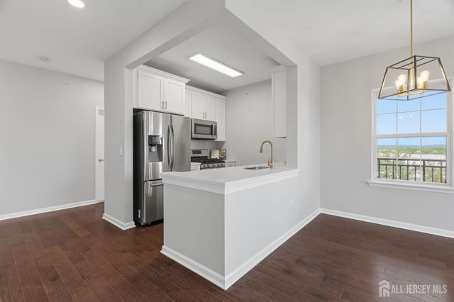 648 Strassle Way, South Plainfield, NJ 07080