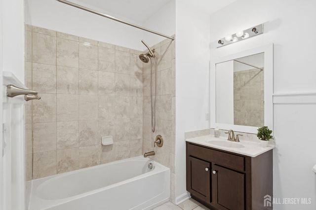 648 Strassle Way, South Plainfield, NJ 07080