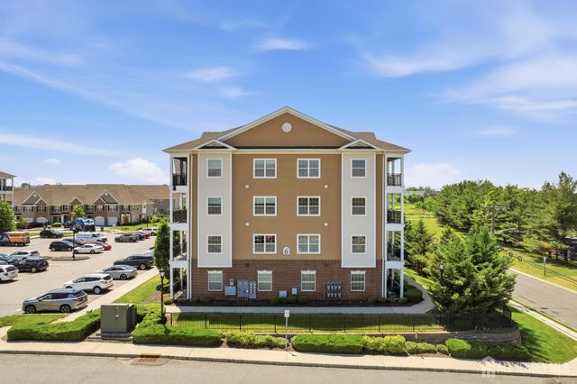648 Strassle Way, South Plainfield, NJ 07080
