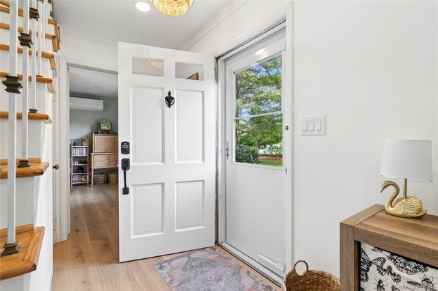 2 Ludlow Lane, Hampton Bays, NY 11946