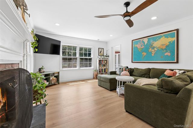 2 Ludlow Lane, Hampton Bays, NY 11946