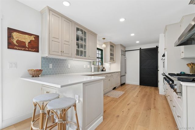 2 Ludlow Lane, Hampton Bays, NY 11946