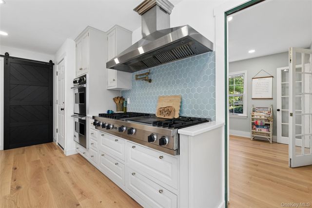 2 Ludlow Lane, Hampton Bays, NY 11946