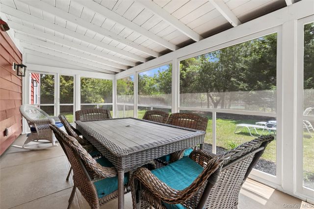 2 Ludlow Lane, Hampton Bays, NY 11946