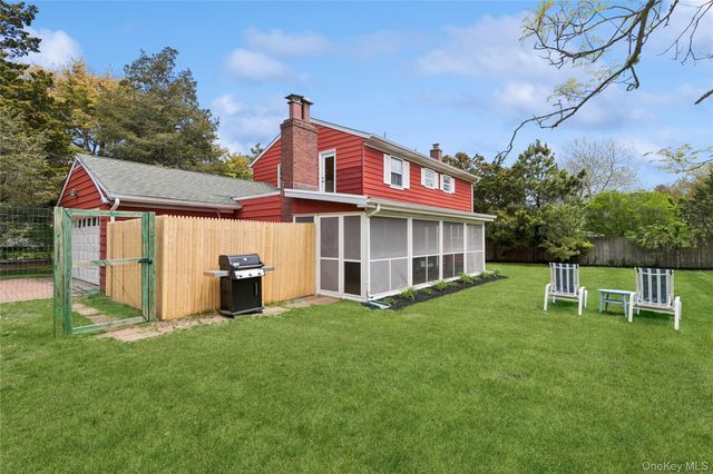 2 Ludlow Lane, Hampton Bays, NY 11946