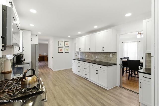 24 Livingston Drive, Howell, NJ 07731