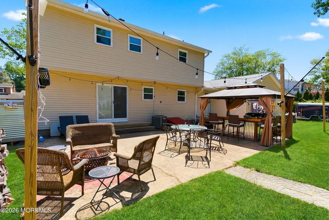 24 Livingston Drive, Howell, NJ 07731