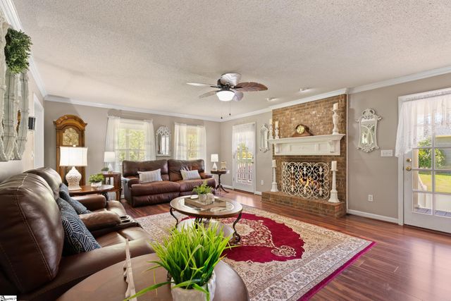 137 Cannon Lane, Easley, SC 29640