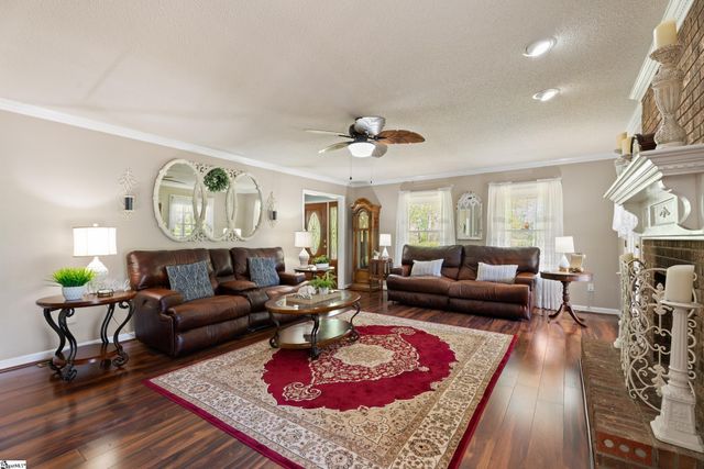 137 Cannon Lane, Easley, SC 29640