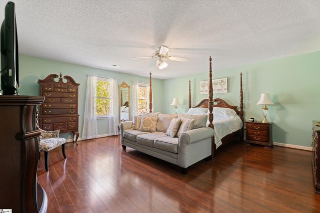 137 Cannon Lane, Easley, SC 29640