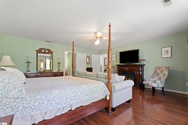 137 Cannon Lane, Easley, SC 29640