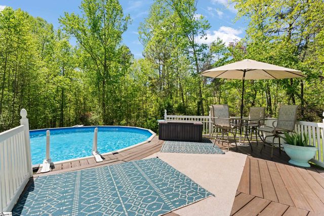 137 Cannon Lane, Easley, SC 29640