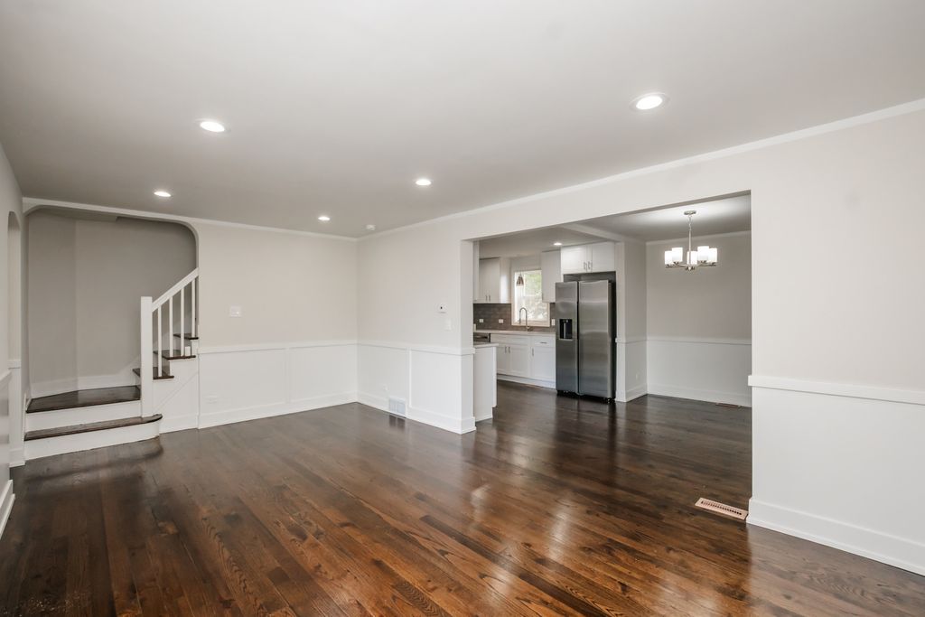 10048 S Saint Lawrence Avenue, Chicago, IL 60628 — photo 3