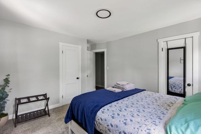 2113, 2115, 2117 Kirkwood Boulevard, Davenport, IA 52803