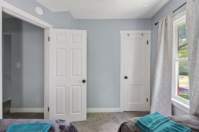 2113, 2115, 2117 Kirkwood Boulevard, Davenport, IA 52803