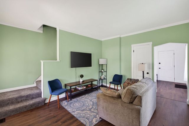 2113, 2115, 2117 Kirkwood Boulevard, Davenport, IA 52803