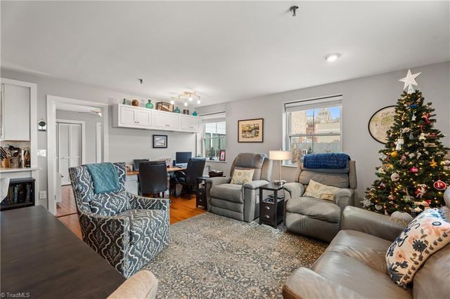 315 N Spruce Street 408, Winston-salem, NC 27101