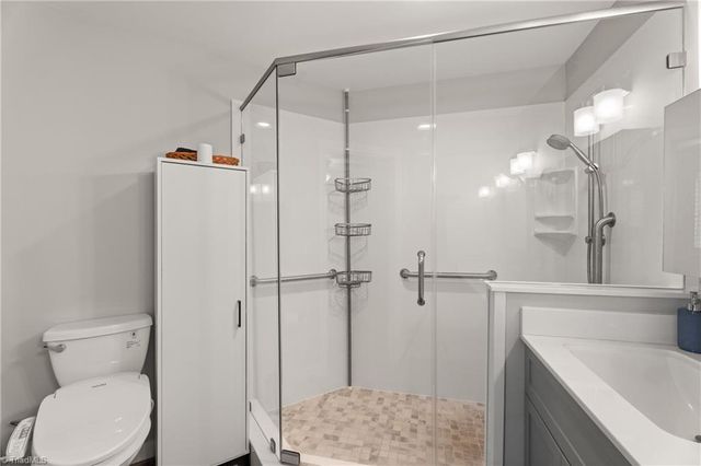 315 N Spruce Street 408, Winston-salem, NC 27101