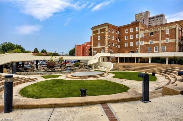 315 N Spruce Street 408, Winston-salem, NC 27101