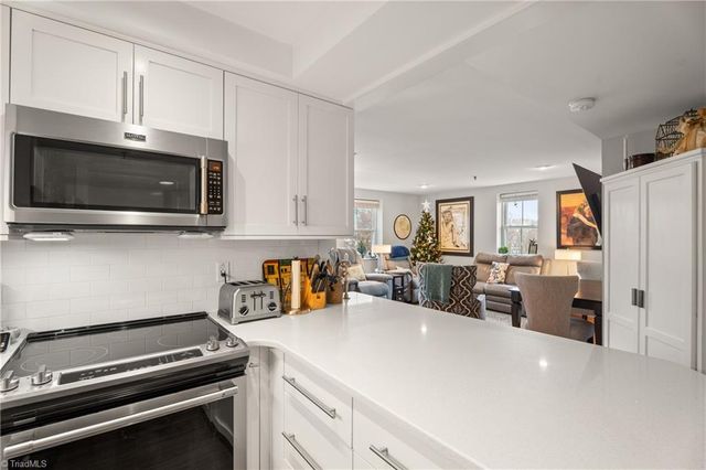 315 N Spruce Street 408, Winston-salem, NC 27101