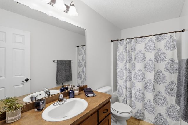2133 119th Avenue NE, Blaine, MN 55449