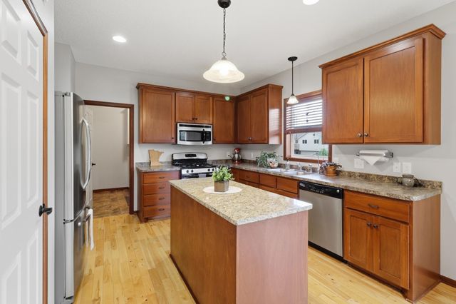 2133 119th Avenue NE, Blaine, MN 55449