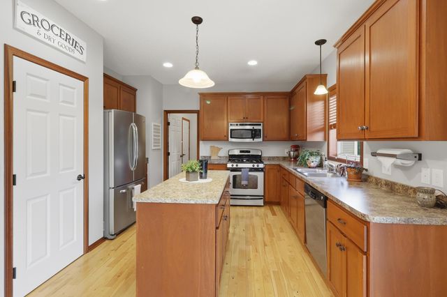 2133 119th Avenue NE, Blaine, MN 55449