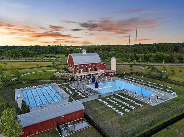 10715 Pearl Creek Drive, Plain City, OH 43064