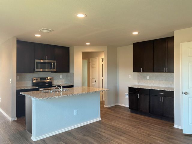 802 Faison Court, Montgomery, TX 77316