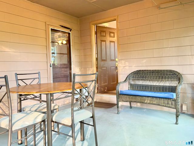 27 West Street, Cromwell, CT 06416