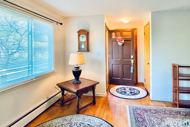 27 West Street, Cromwell, CT 06416