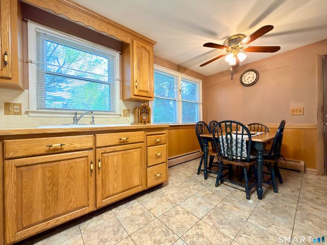 27 West Street, Cromwell, CT 06416