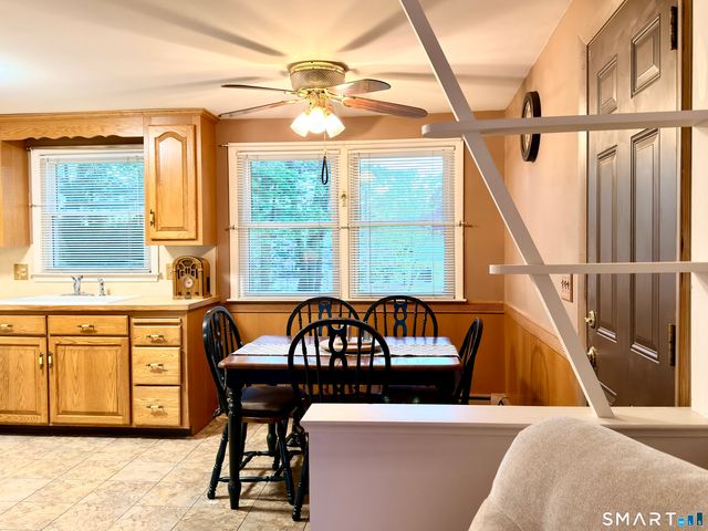 27 West Street, Cromwell, CT 06416