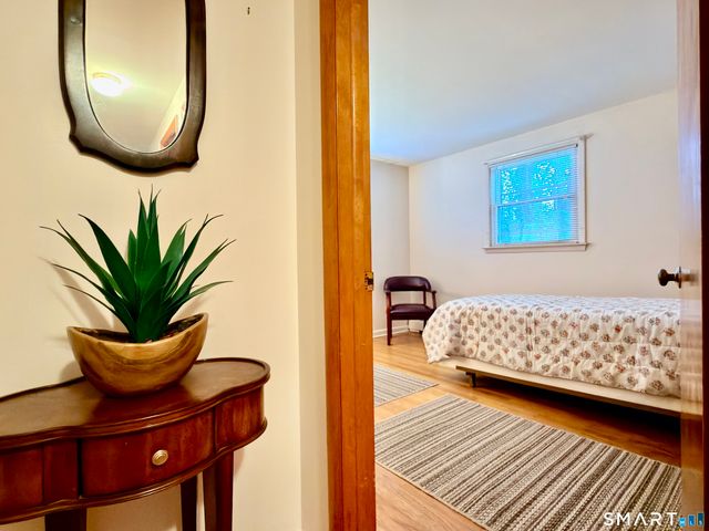 27 West Street, Cromwell, CT 06416