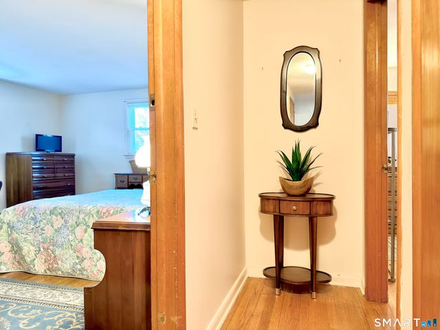 27 West Street, Cromwell, CT 06416