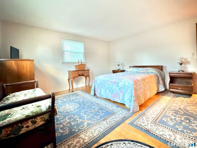27 West Street, Cromwell, CT 06416