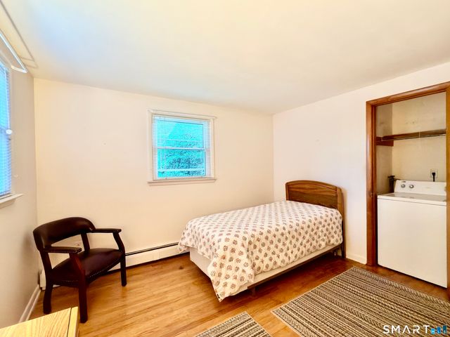 27 West Street, Cromwell, CT 06416